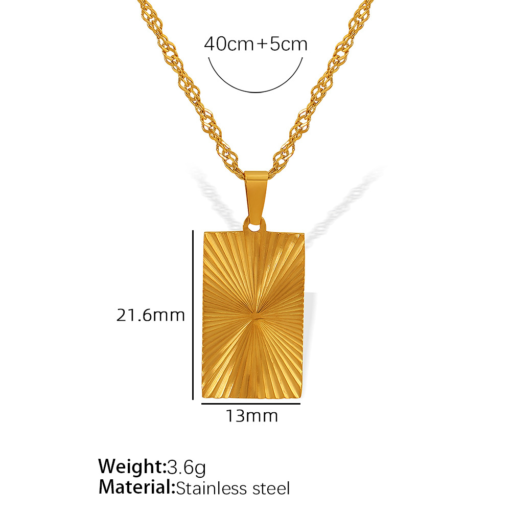 10:XL164 Gold Necklace