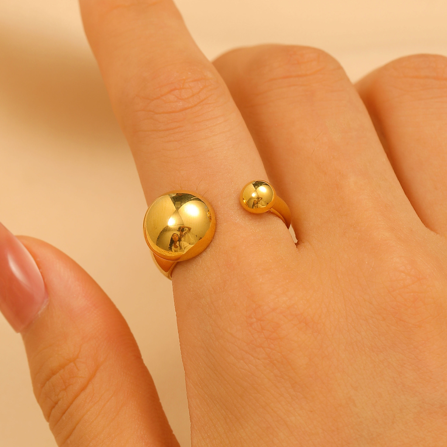 3:03 18k real gold 8353