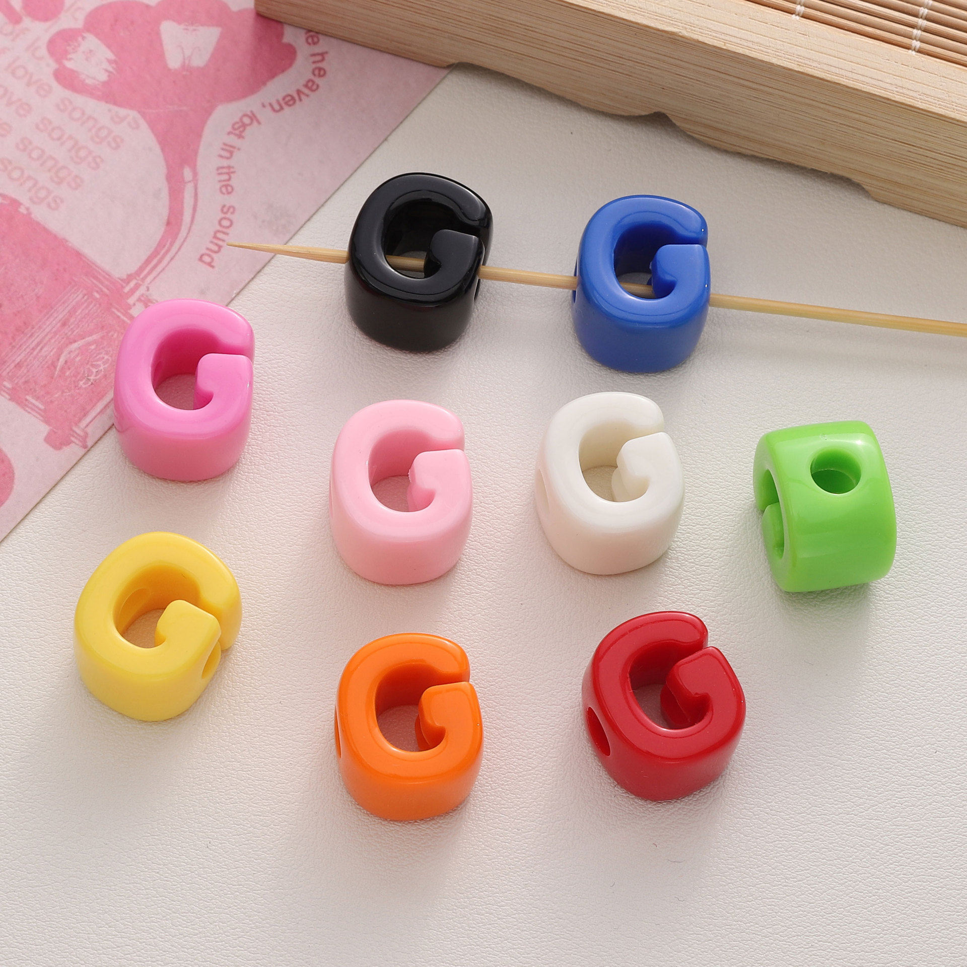 G 10/bag Random color