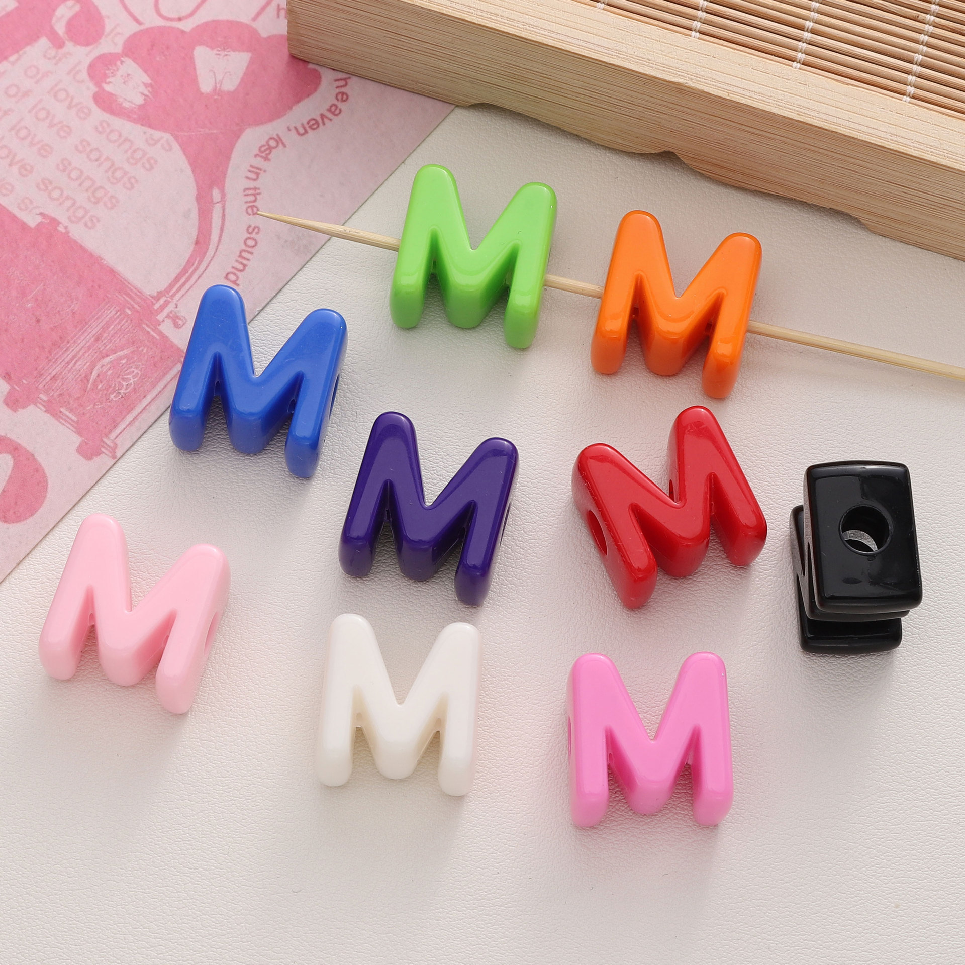 M 10/bag Random color