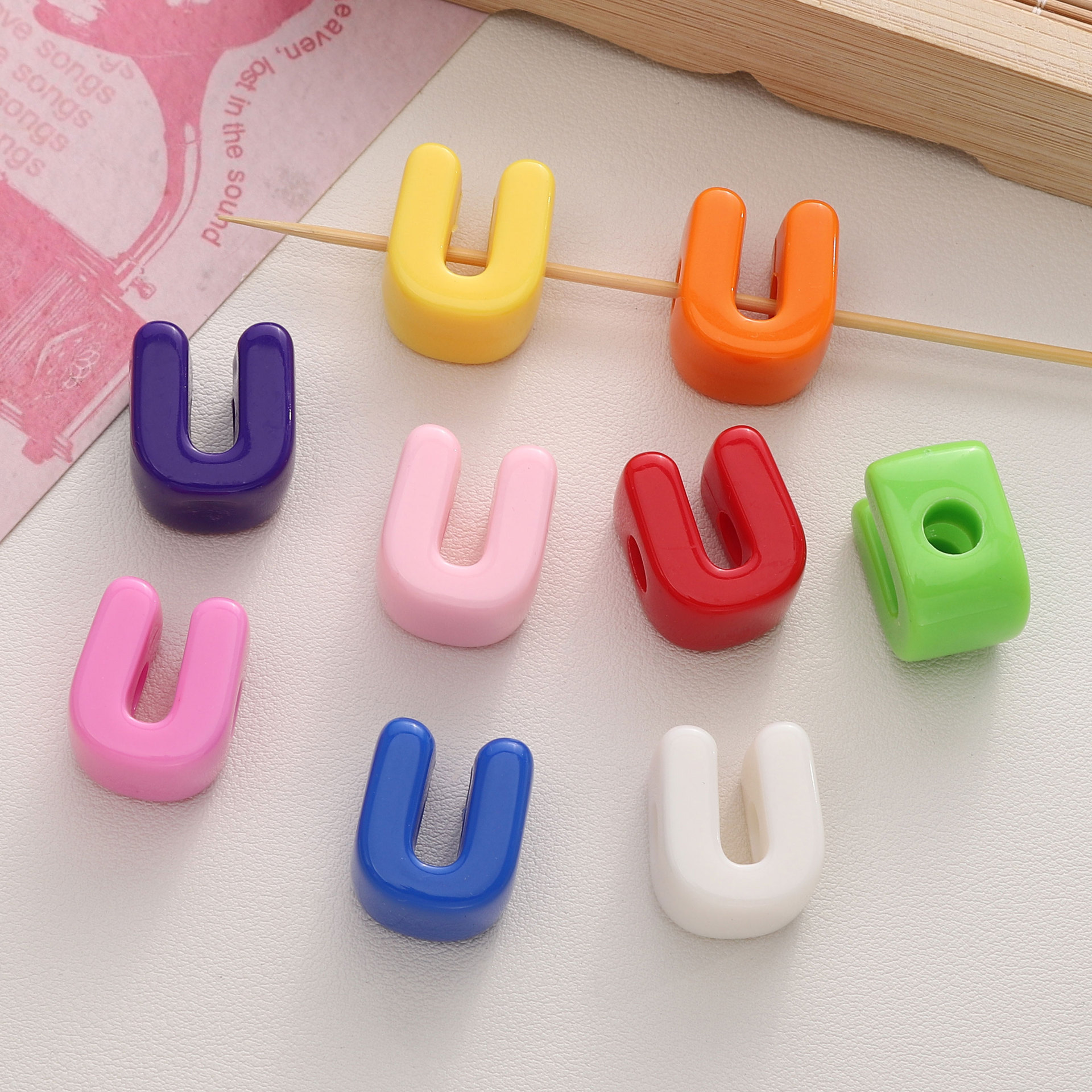 U 10/bag Random color