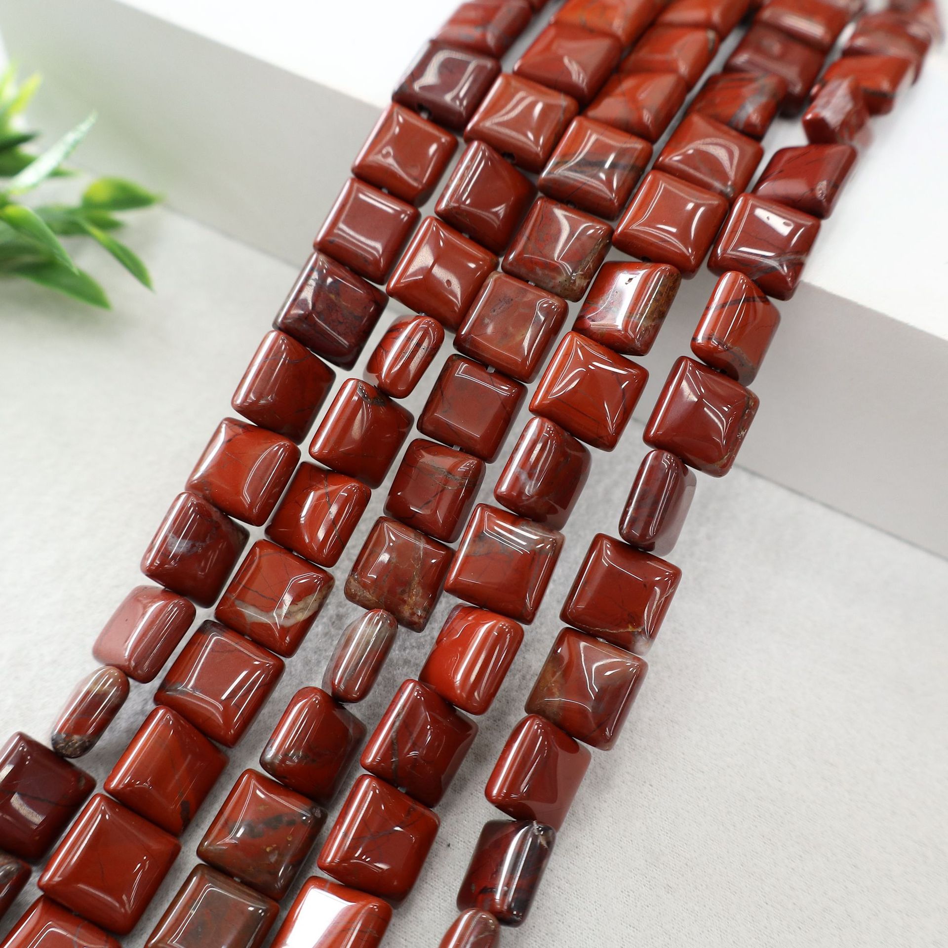 Red jasper 10mm(about 40 pieces)