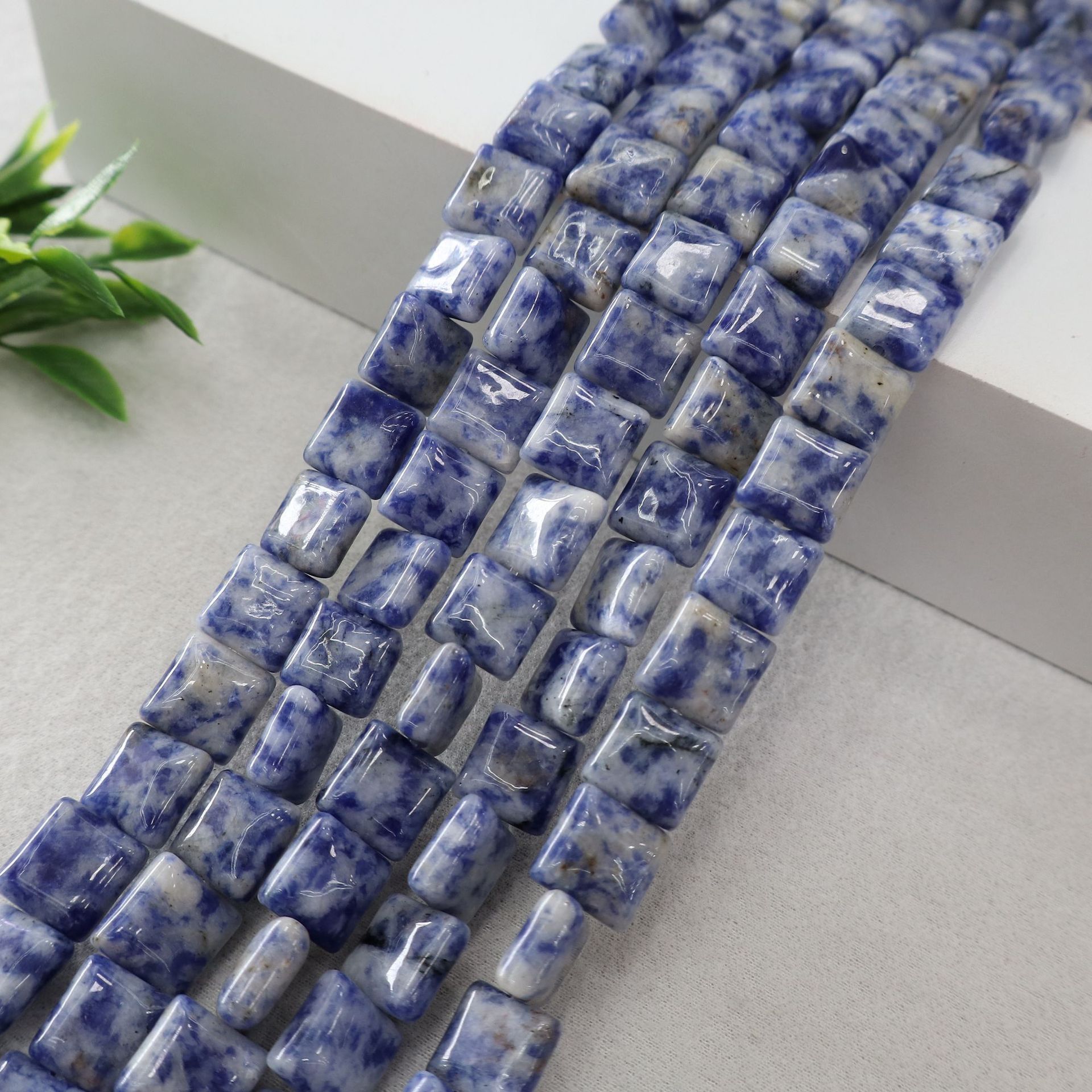 Sodalite 8mm(about 50 pieces)