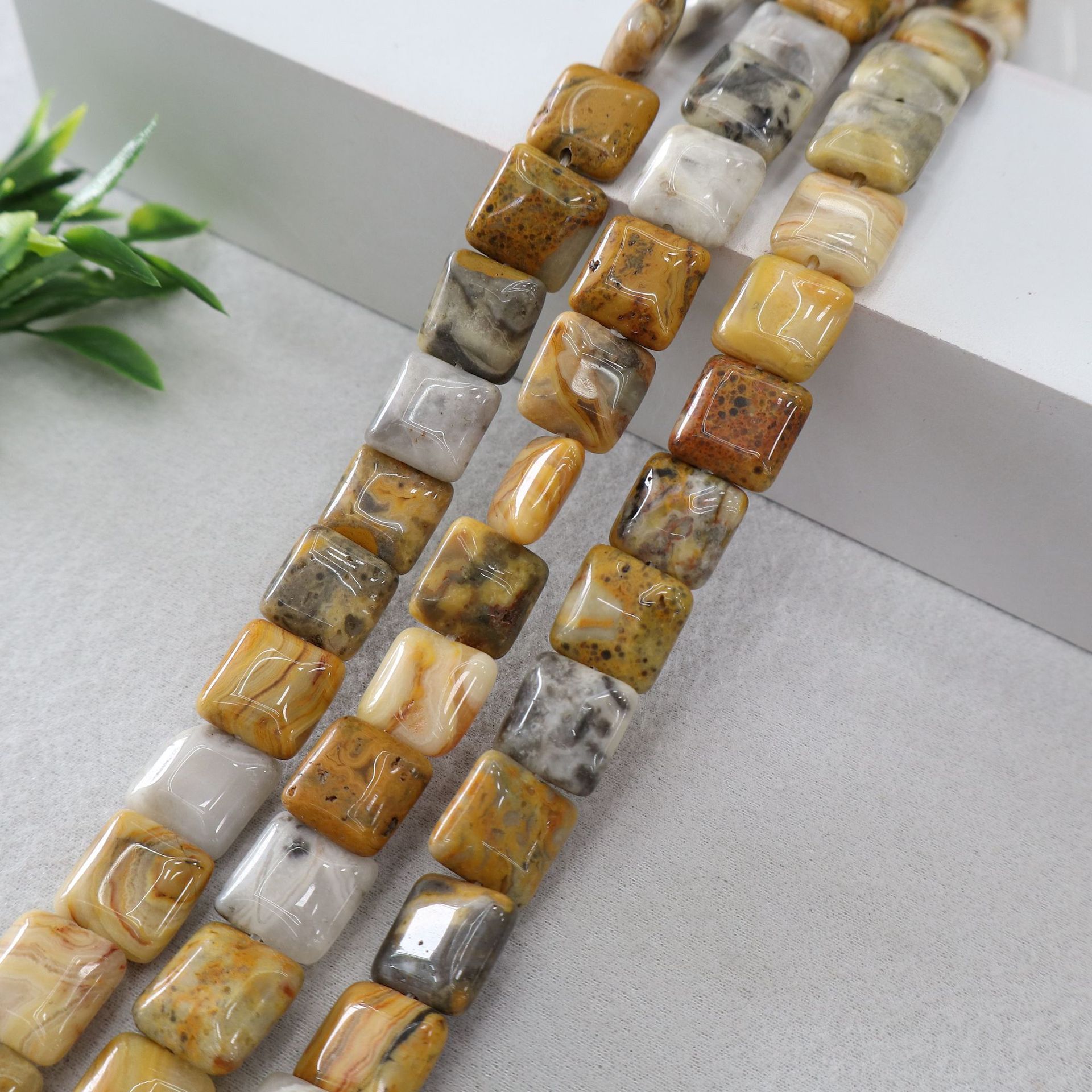 Crazy Agate 10mm(about 40 pieces)