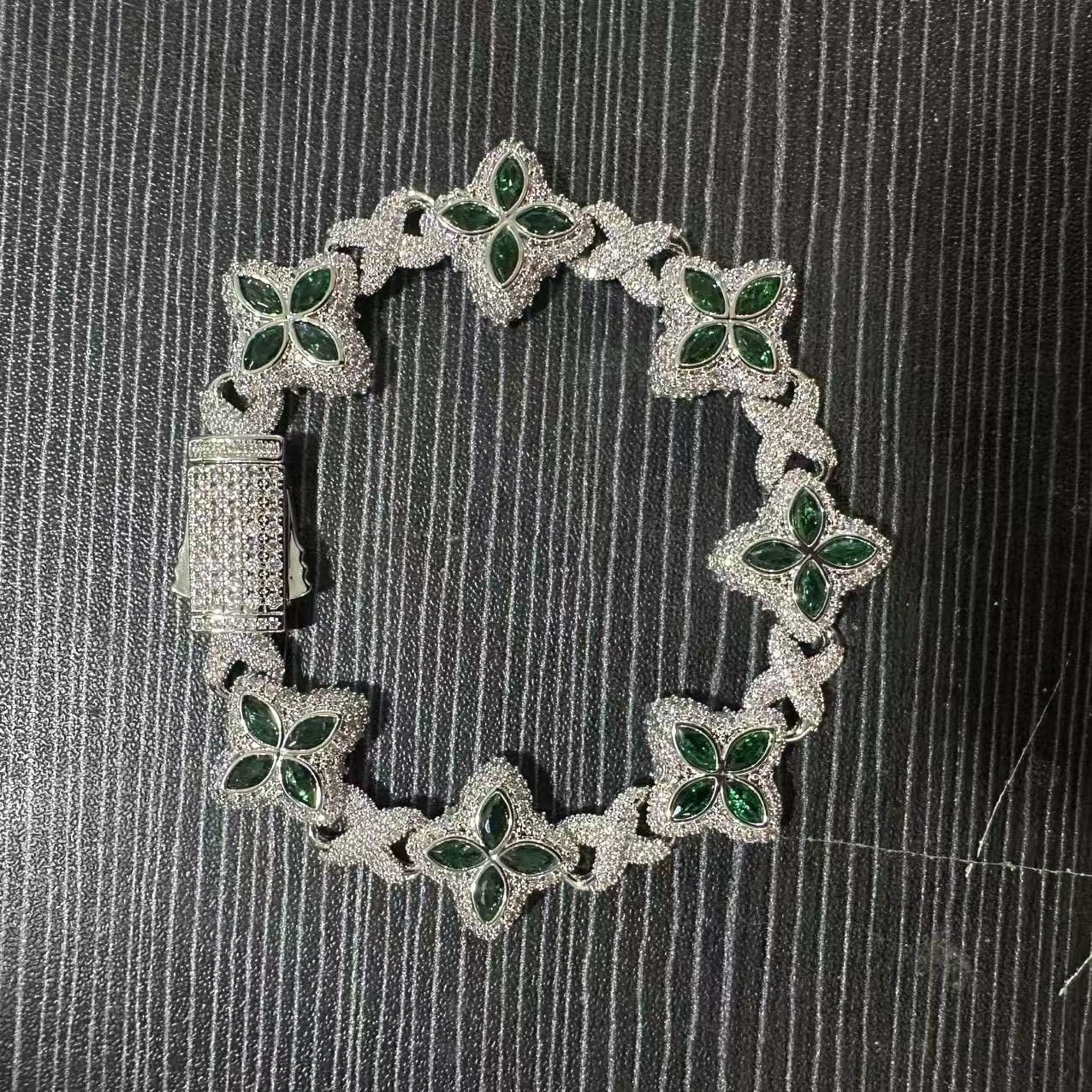 9:Silver green zirconium