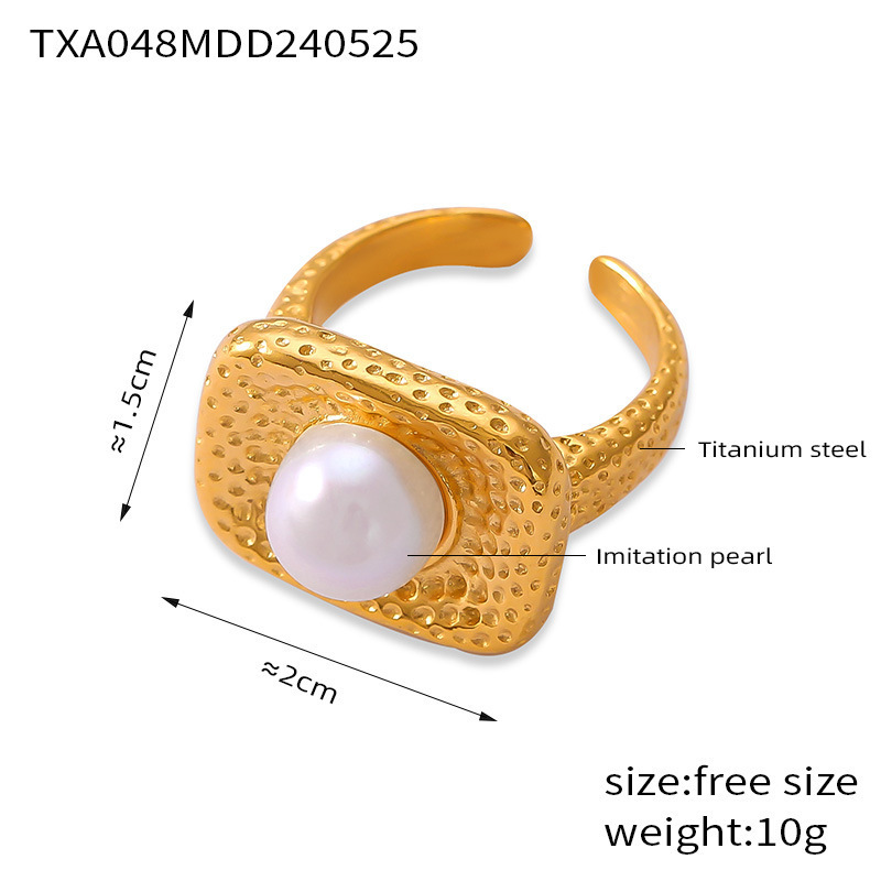 6:Gold freshwater pearl ring