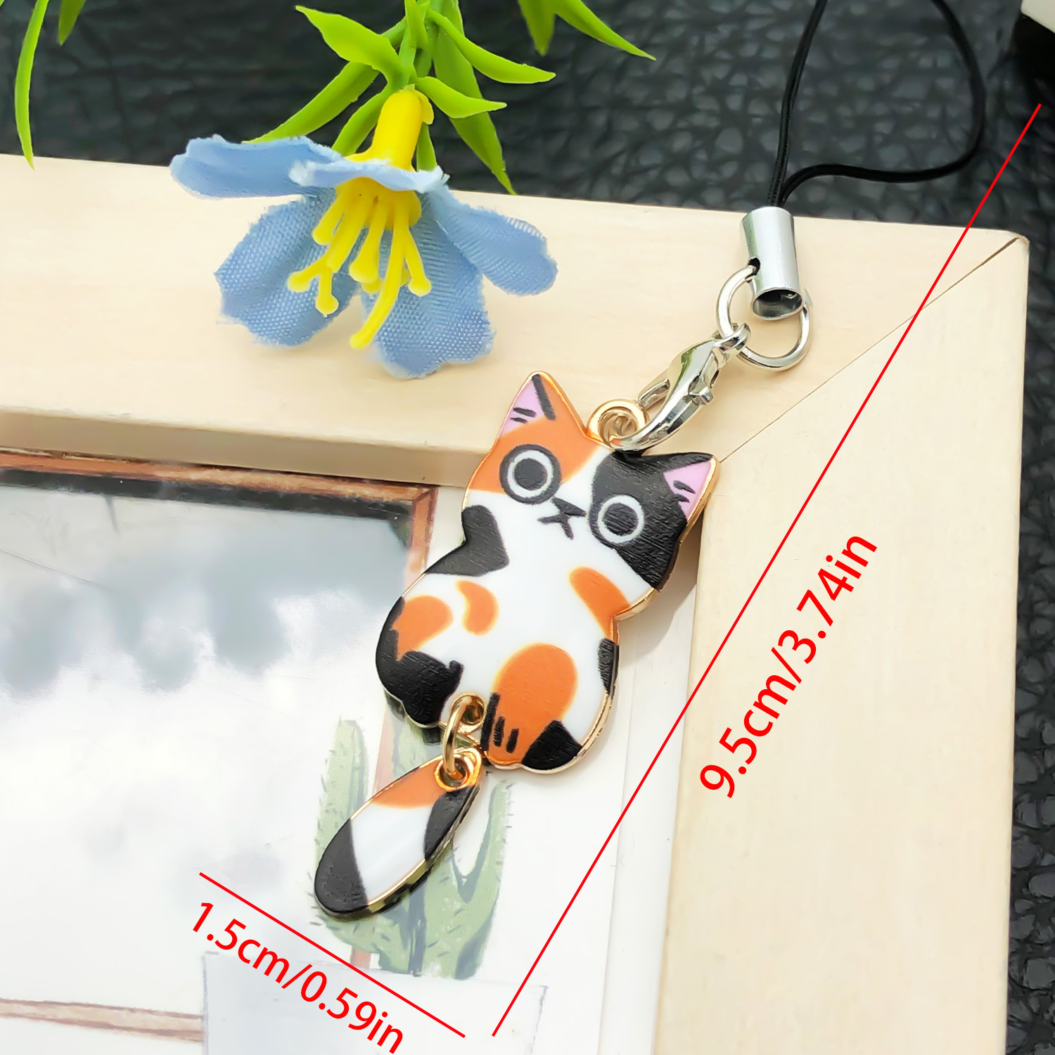 2:Ls73-1 calico cat mobile phone chain-2.3g