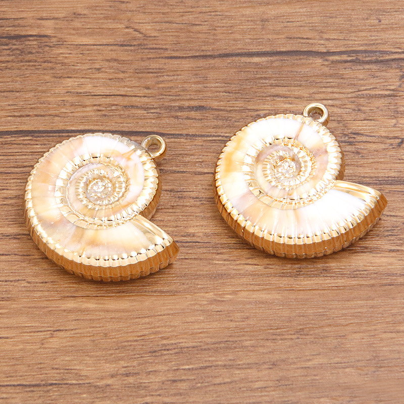 10:Shell No. 9, 34X34mm