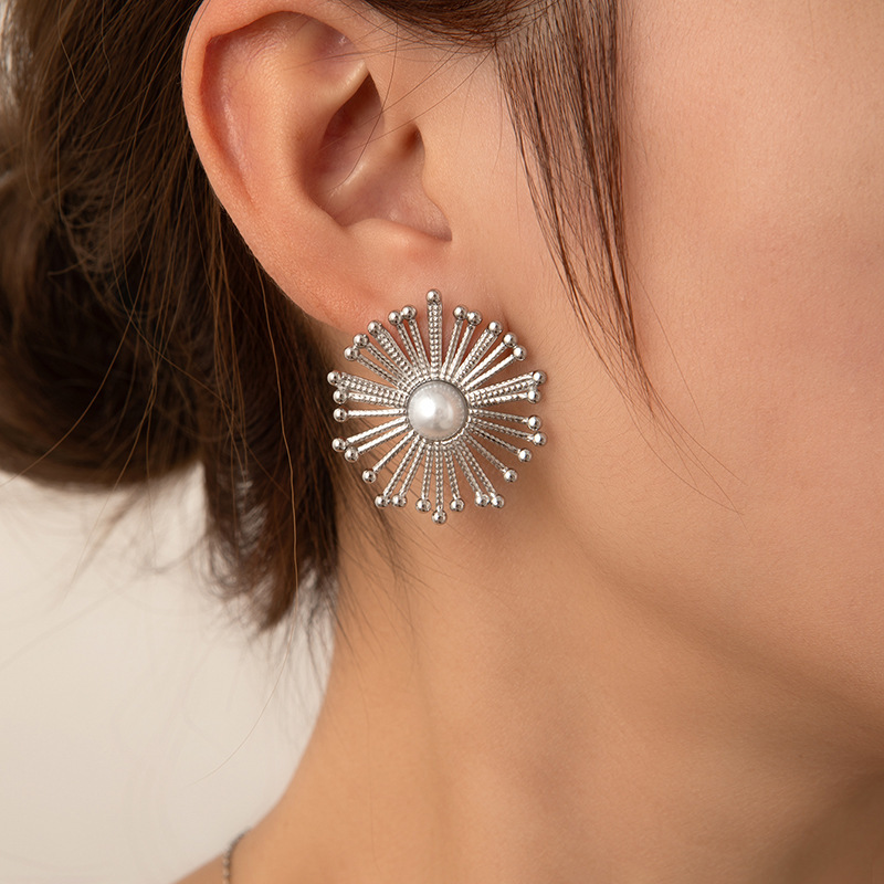 5:Silver sunflower earrings