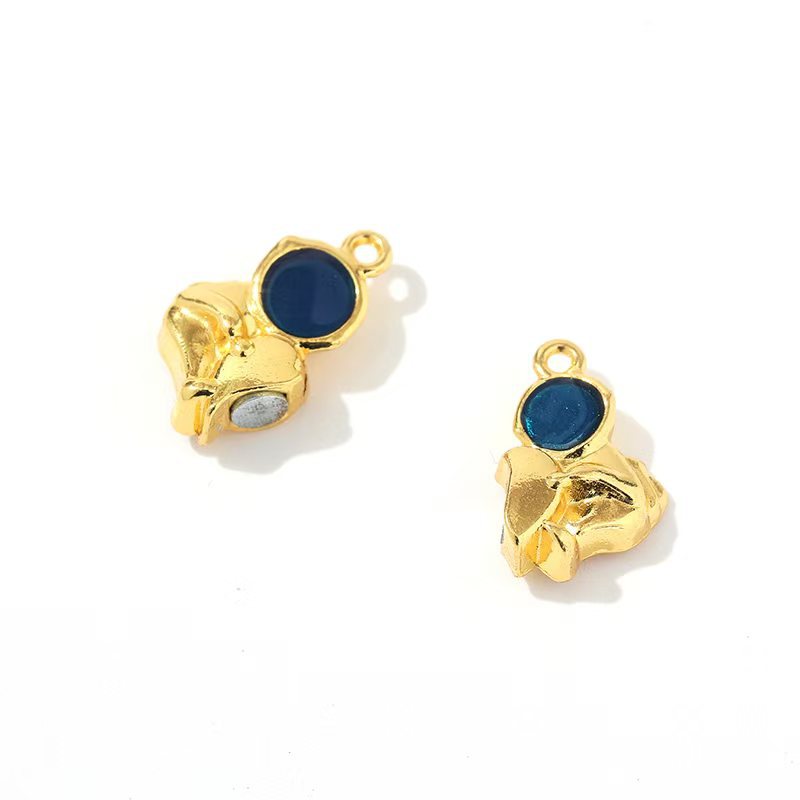 2:Astronaut golden magnetic suction