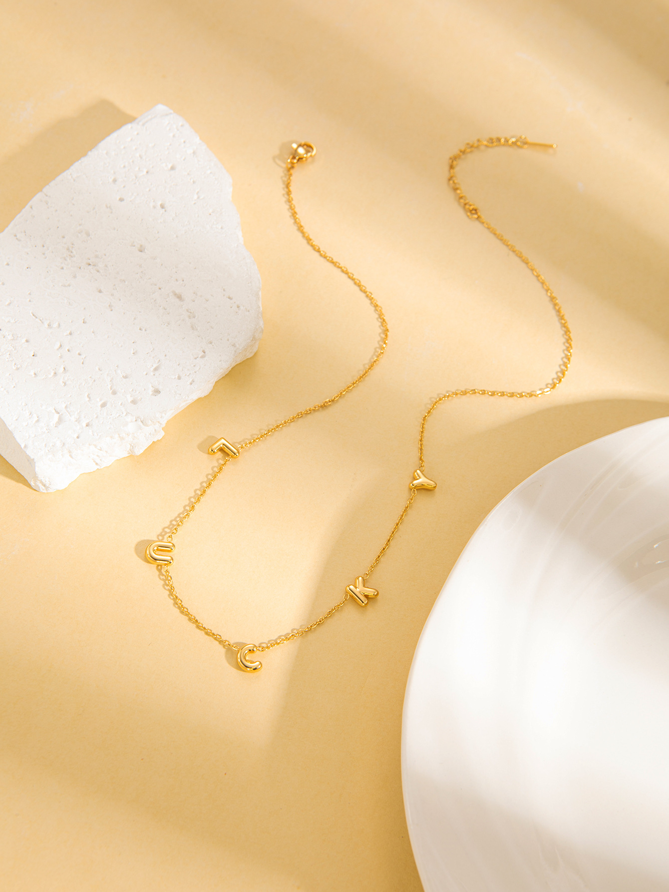 7:Gold lucky necklace