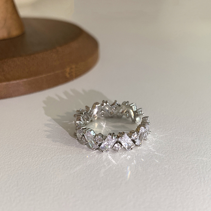 1:A silver ring 0046