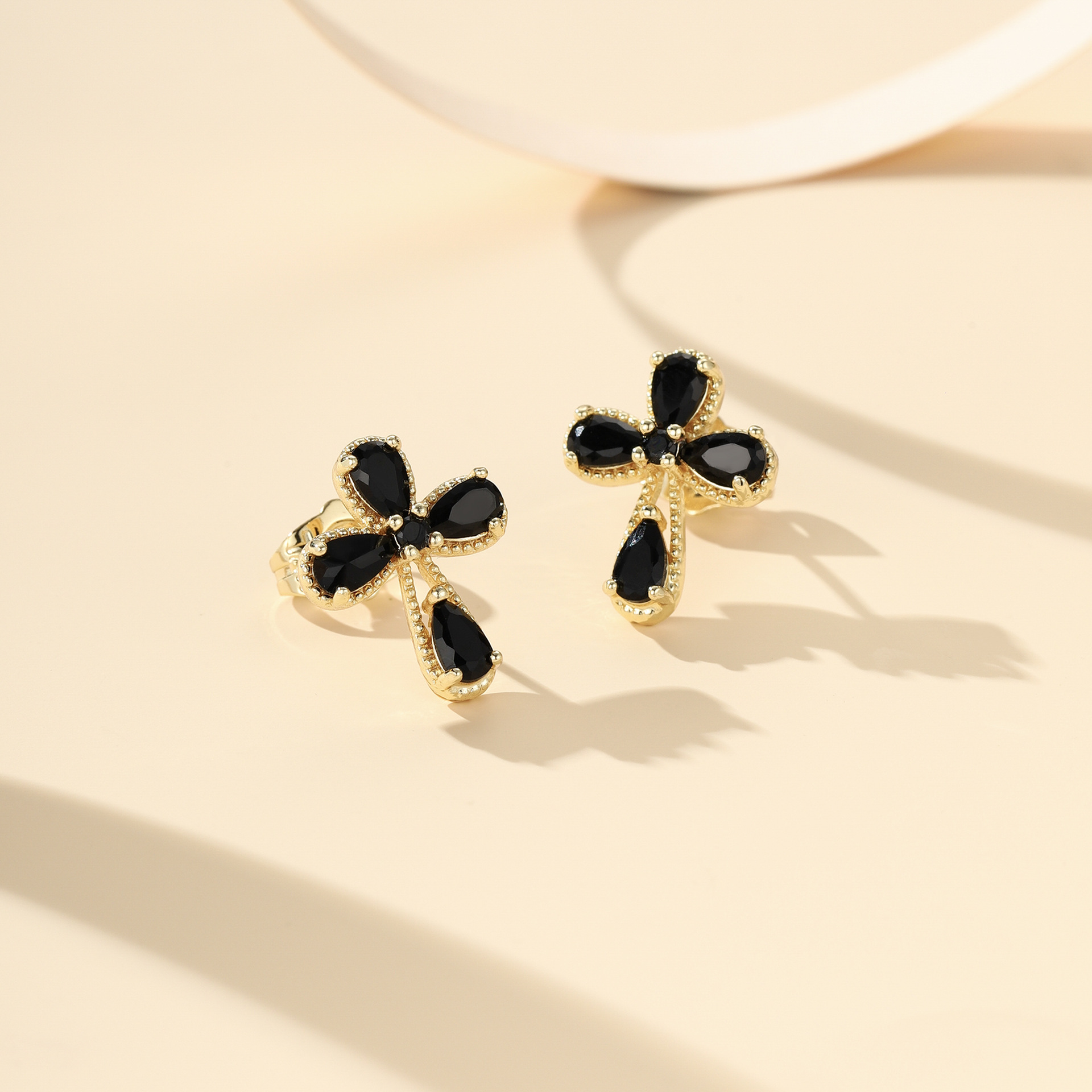 1:EH1062金色黑钻