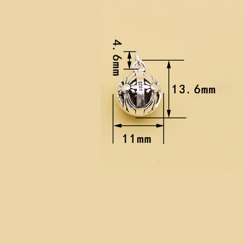 6:Cross pattern hanging ball fa0621024