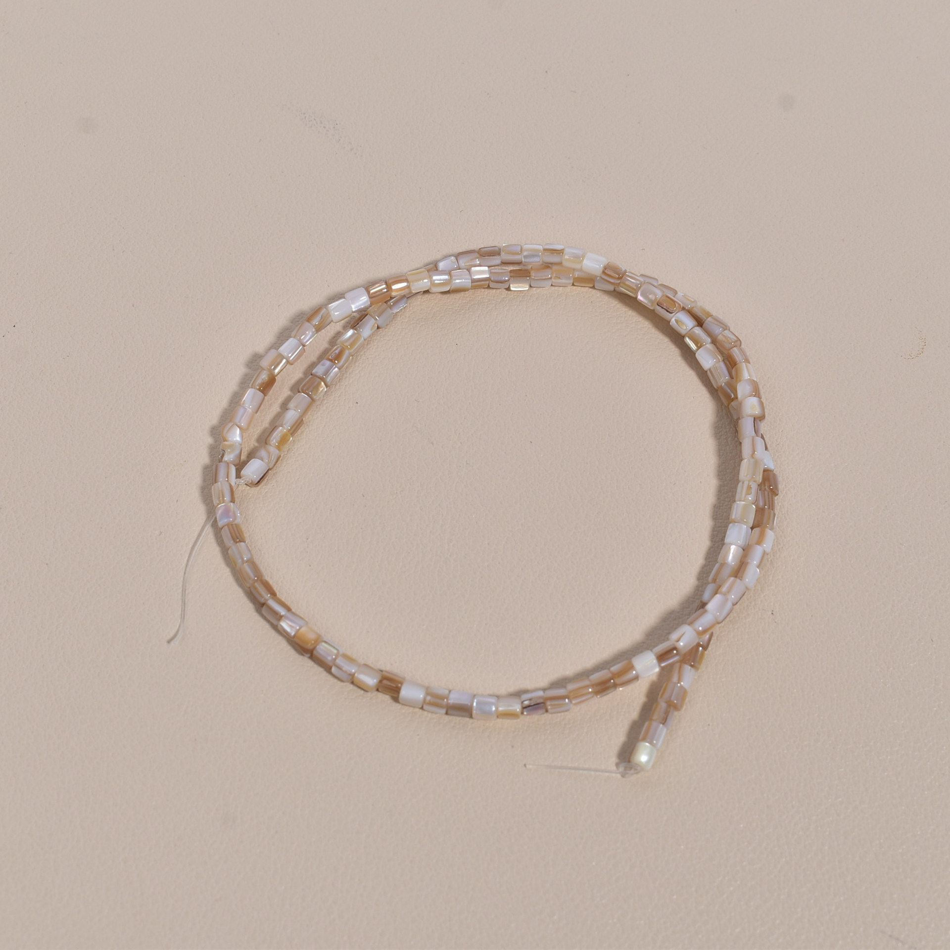 1:Horseshoe snail oxford color about 3.5mm