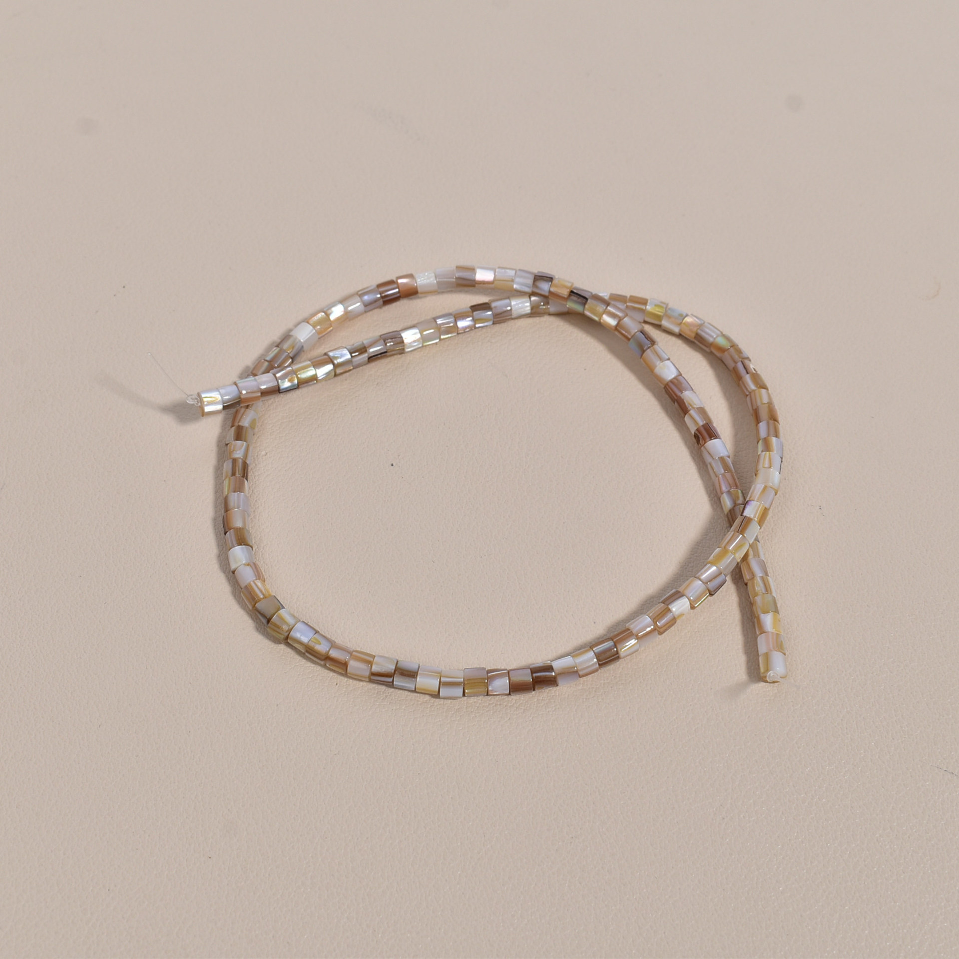 2:Horseshoe snail oXford color about 3X4mm