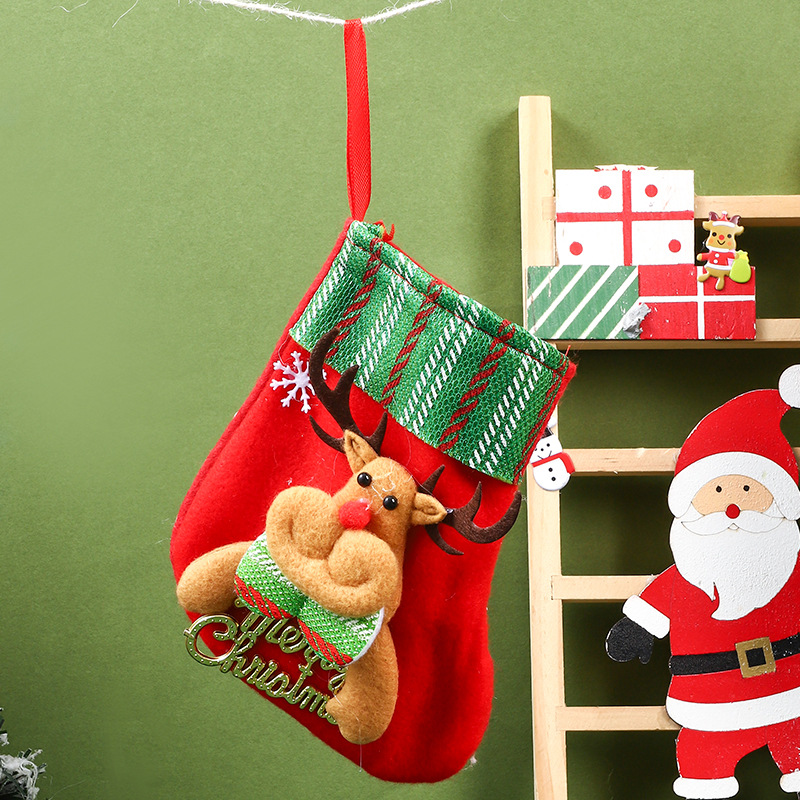 39:E1-3 small letter socks deer