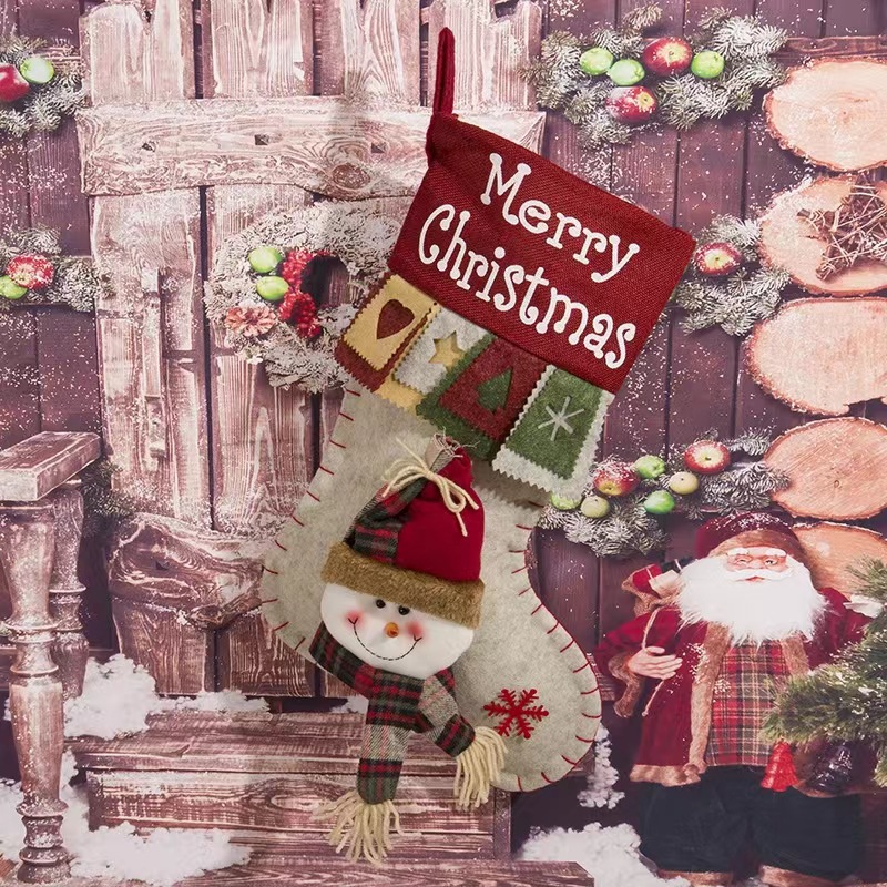 71:F3-1 large horse tooth socks snowman