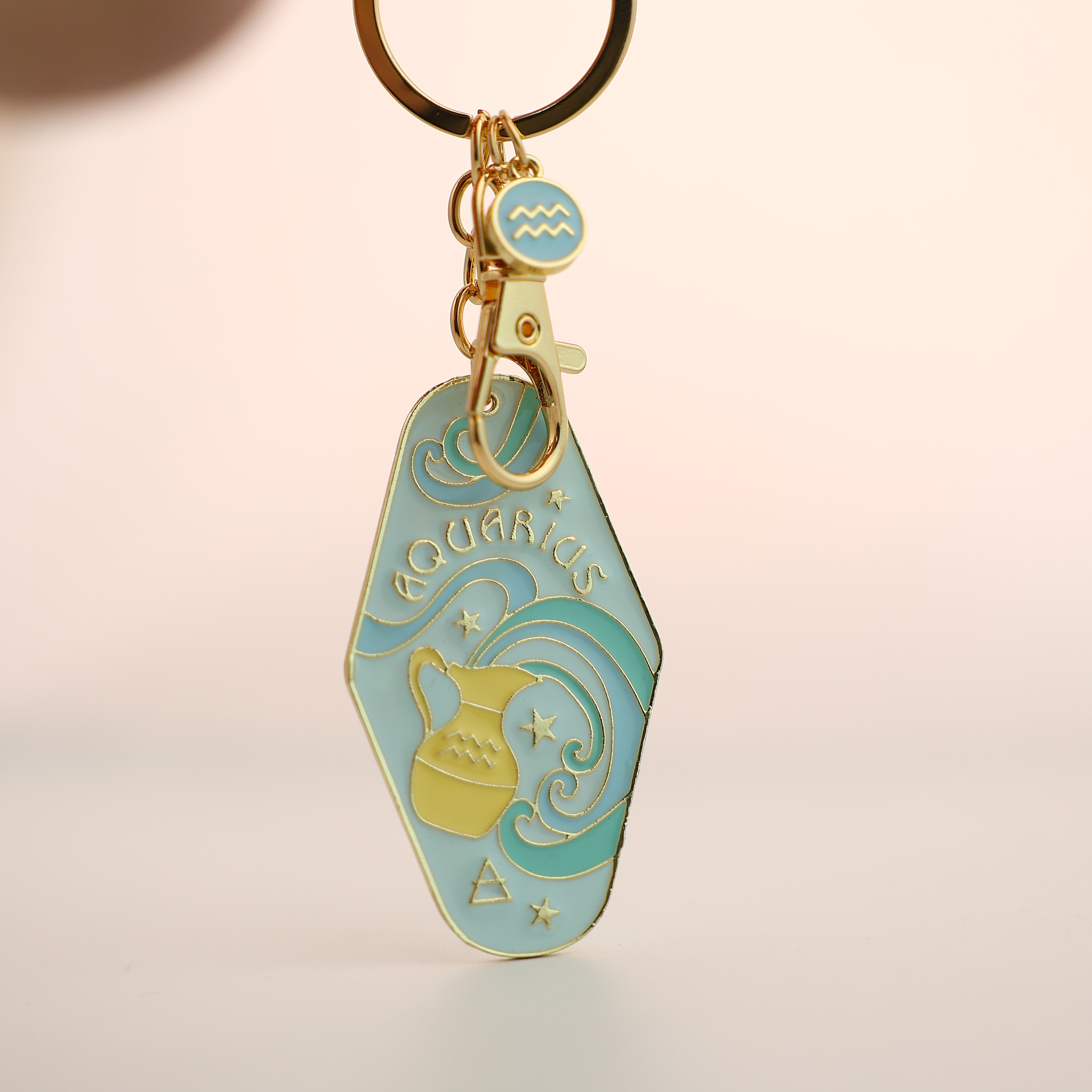 11:Water bottle holder