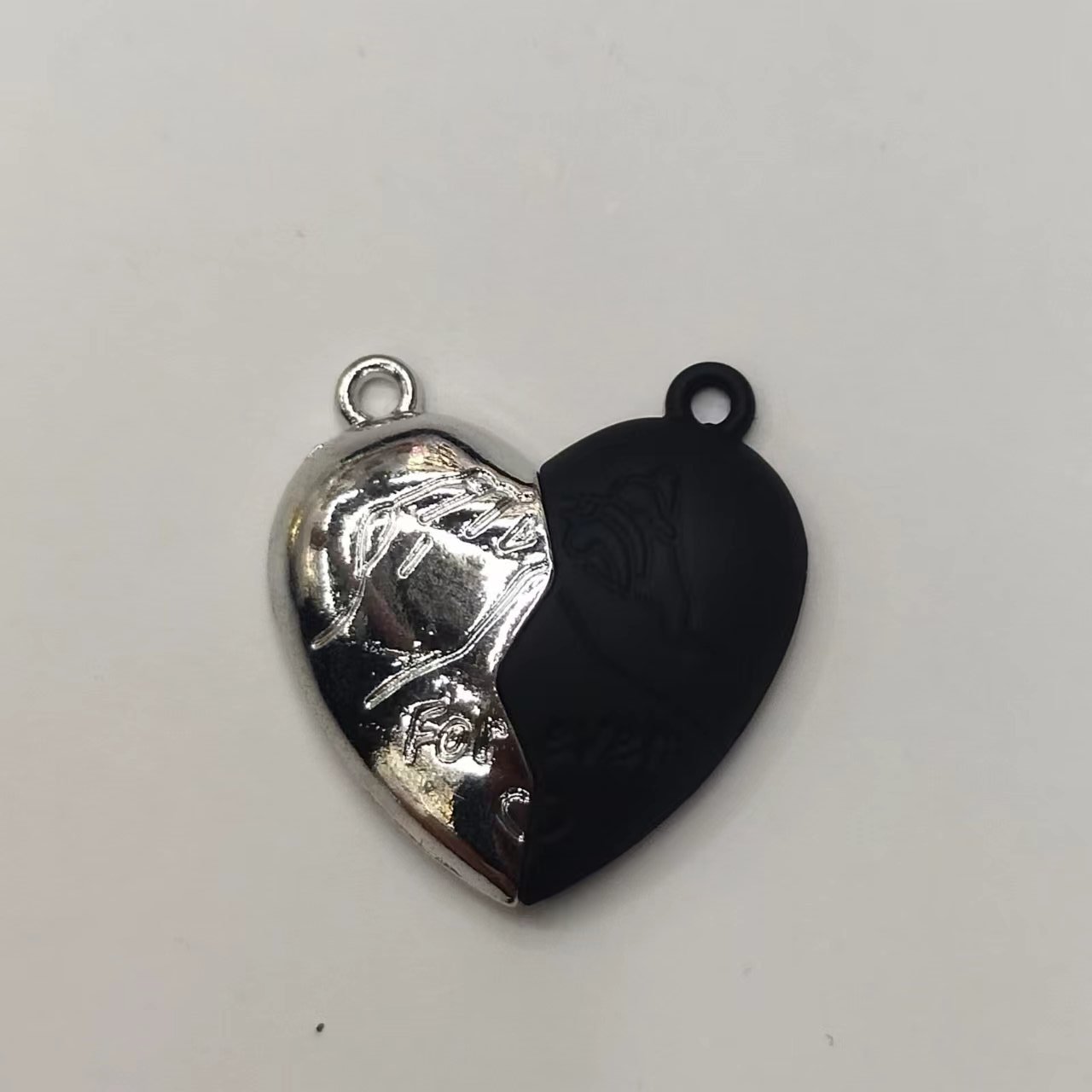 10:White black A00252