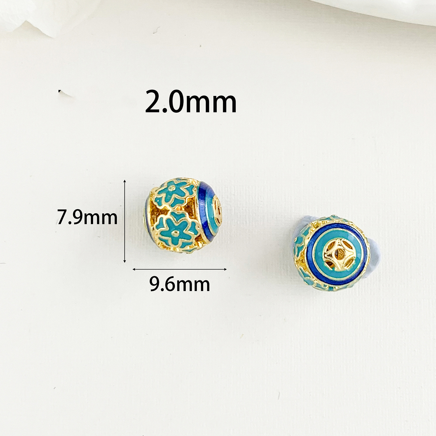 11:Cz290 multi-petal flower beaded gold