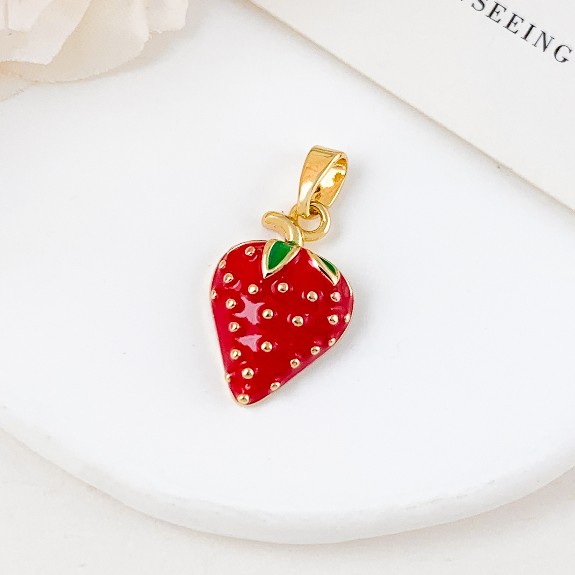 11:Xl3419 strawberry pendant gold
