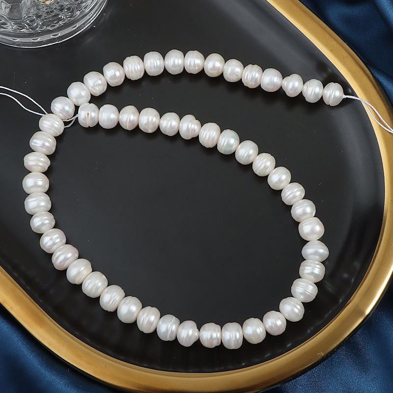 2:9mm, about 50 pieces in a string of 38cm