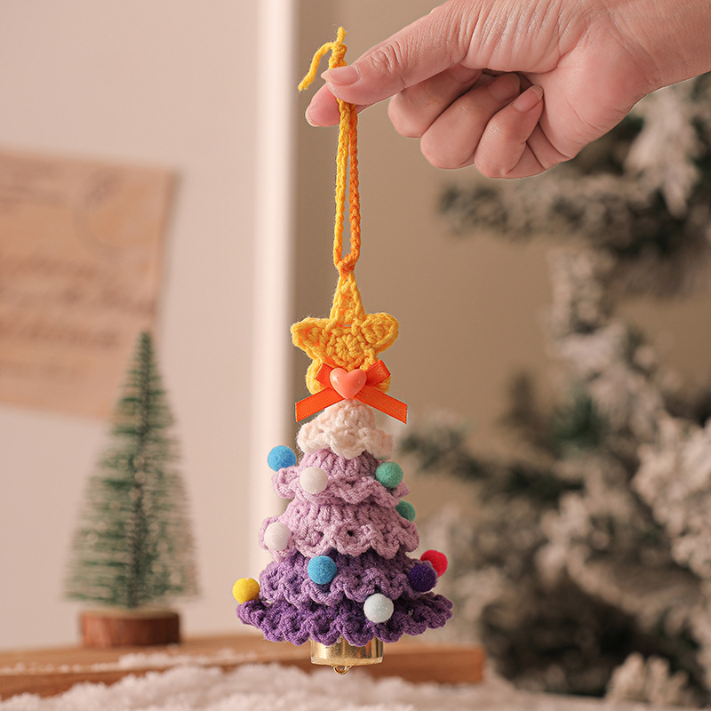 2:Christmas tree bell pendant type b
