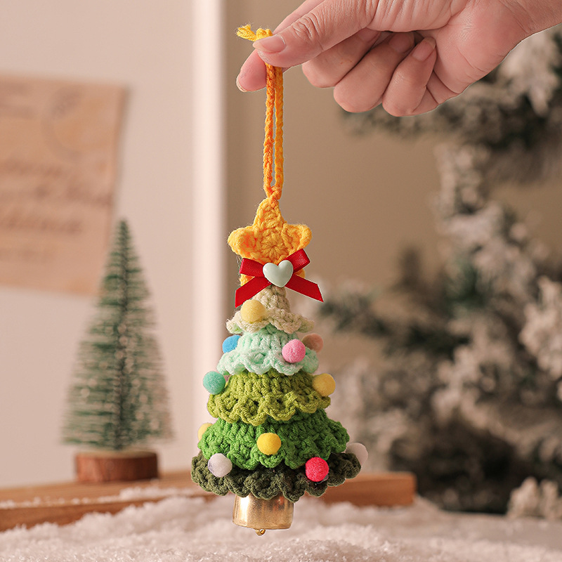 3:Christmas tree bell pendant type c