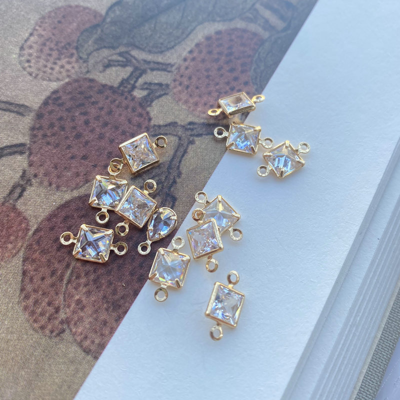 4:Small double hanging Square [6*6mm]