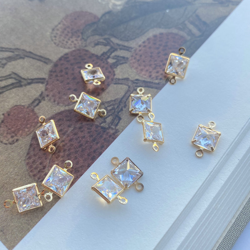 5:Large double hanging Square [7*7MM]