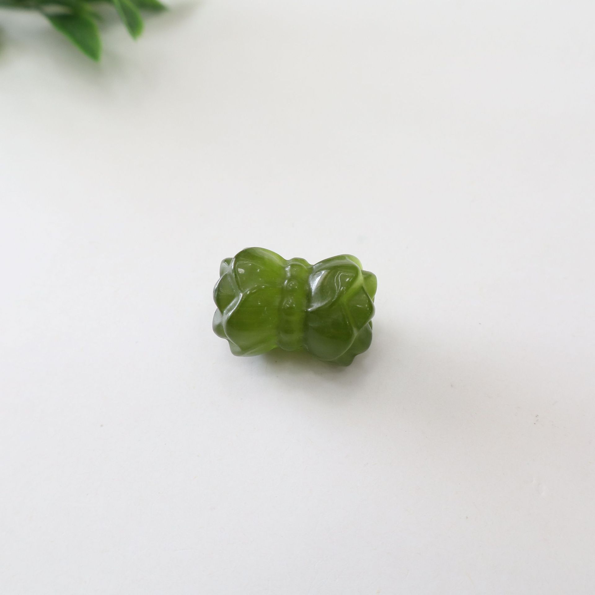 7:Olive green lotus stand