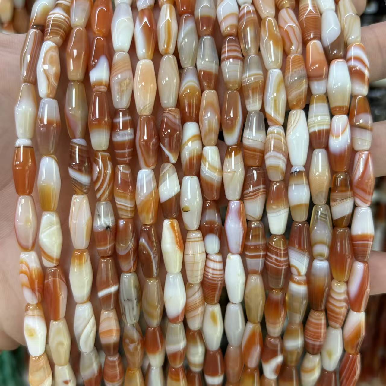 6x15mm red and white striped agate