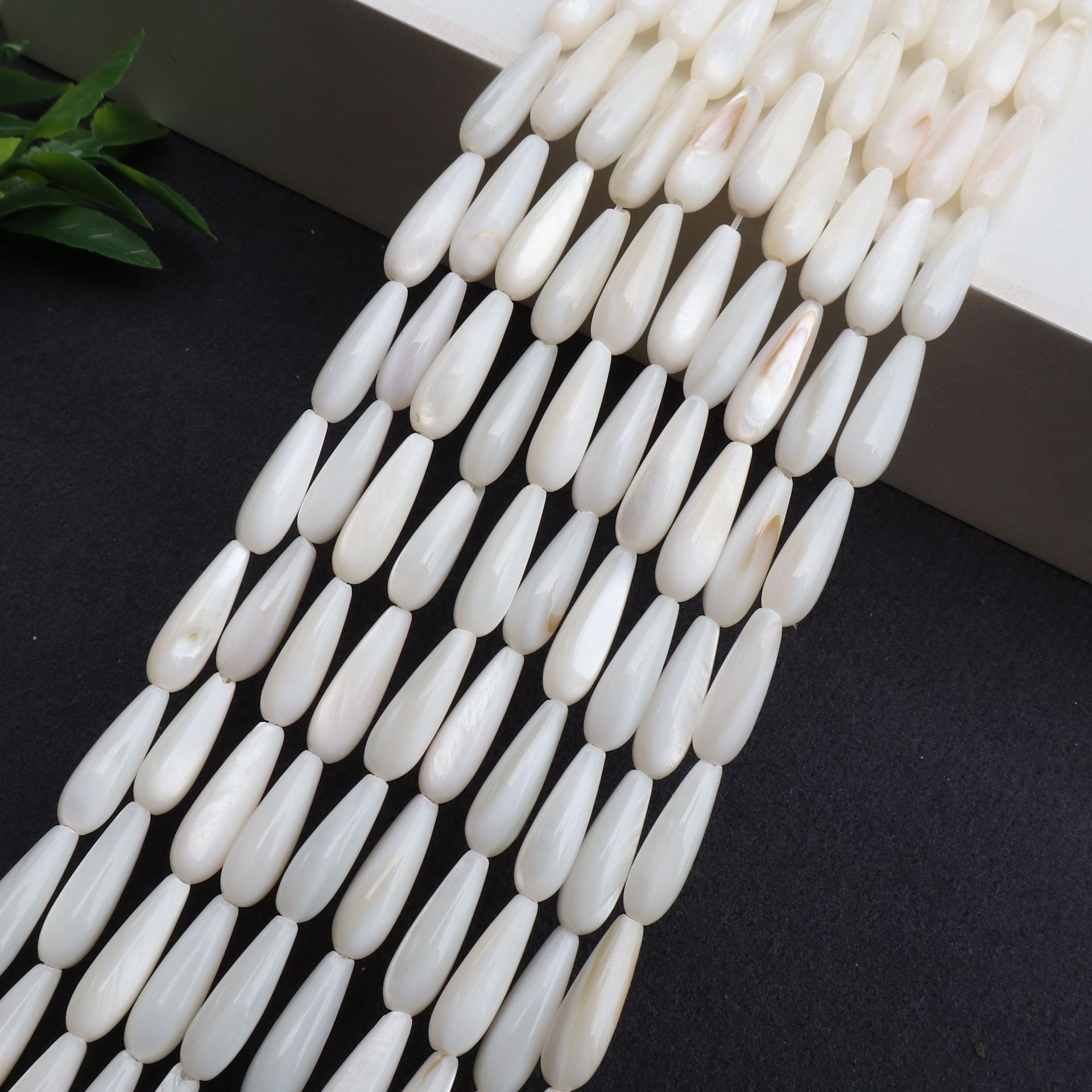 7:4x15mm water drop beads