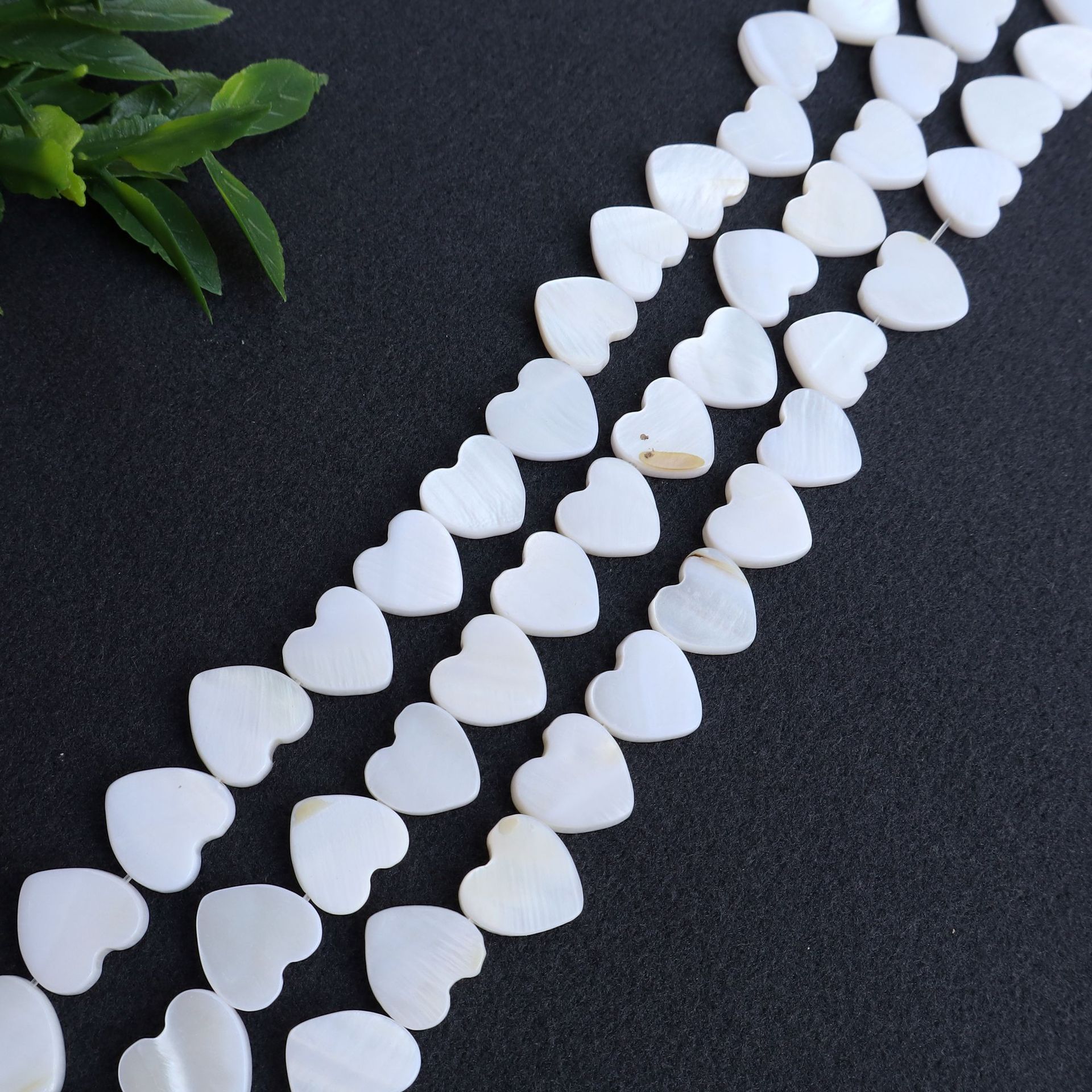 The horizontal hole on the plane is 12x12mm