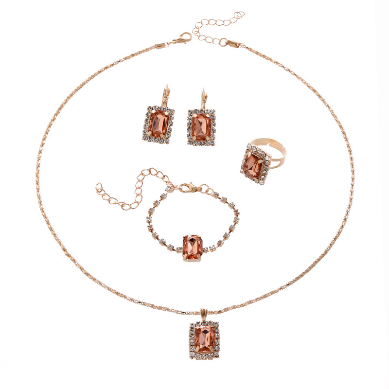 15:CK0120 champagne squares (set of 4)