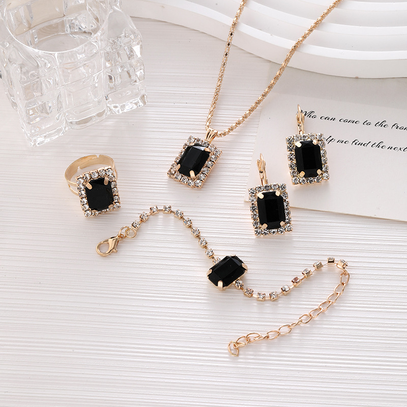 16:CK0116 Black Square (Set of 4)