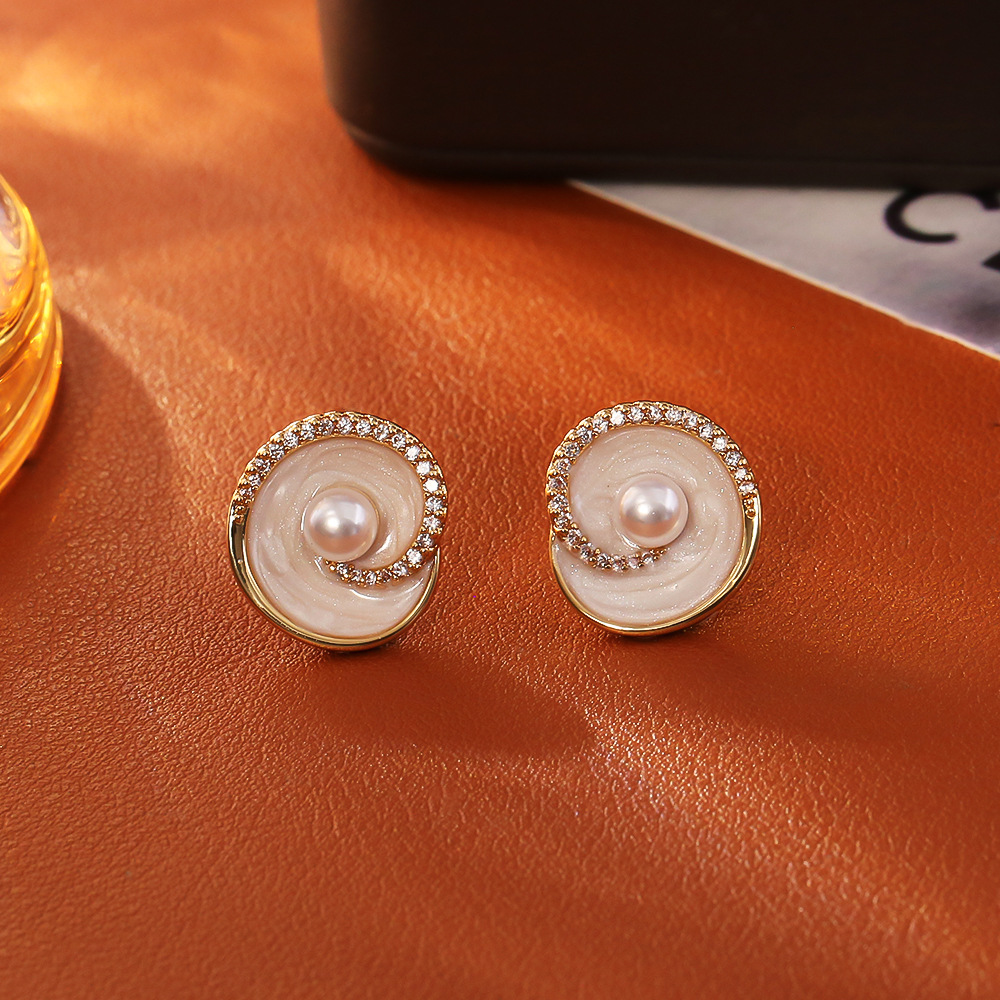 2:流沙白海螺珍珠耳钉（S925银针）