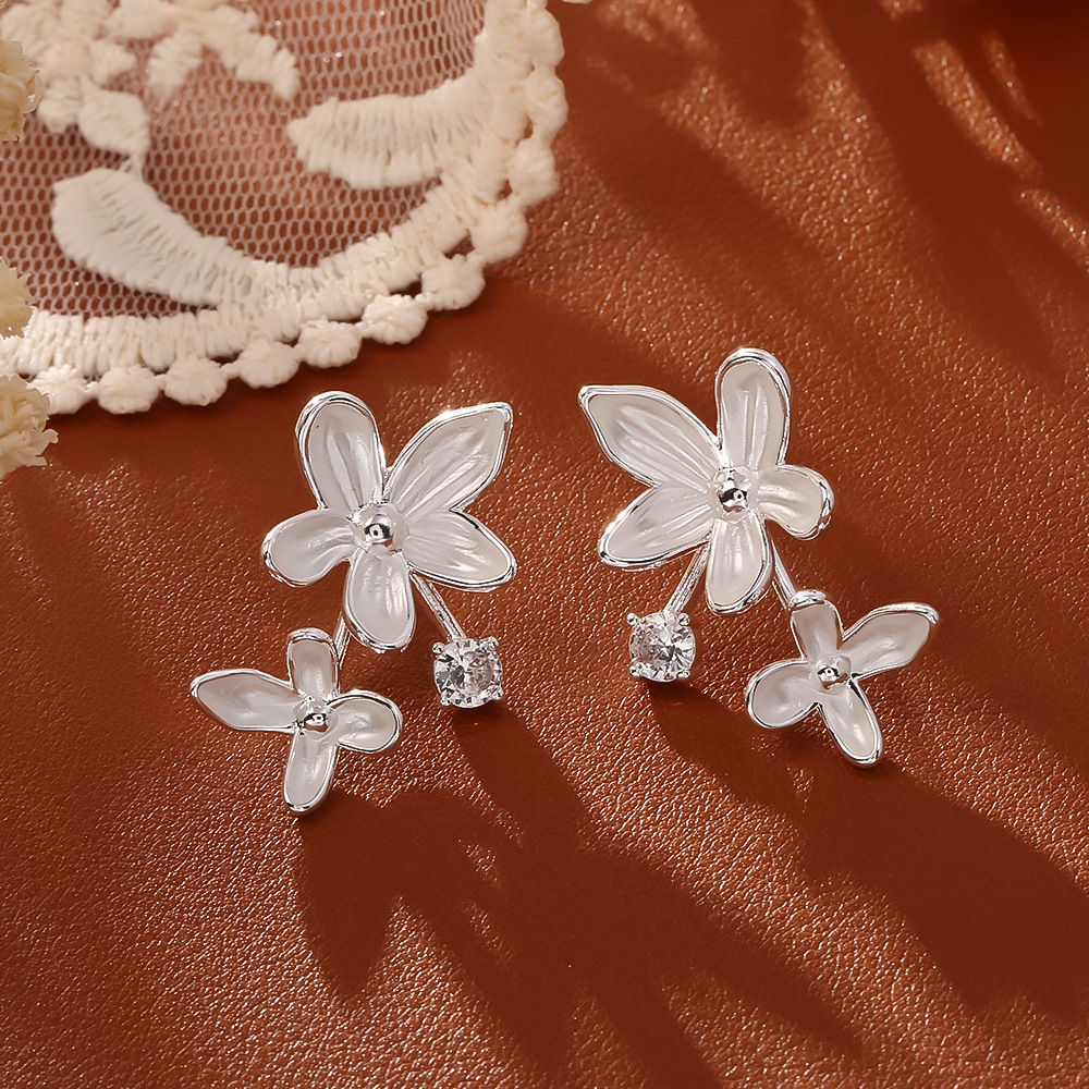 3:Silver white flower earrings