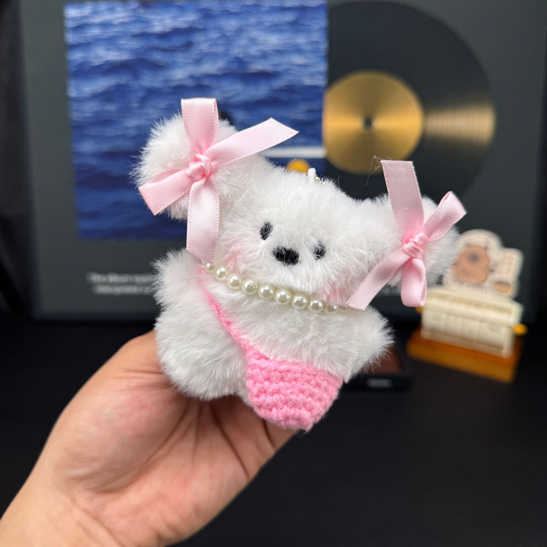 2:Long-eared dog [pink butterfly   pearl necklace   pink satchel]