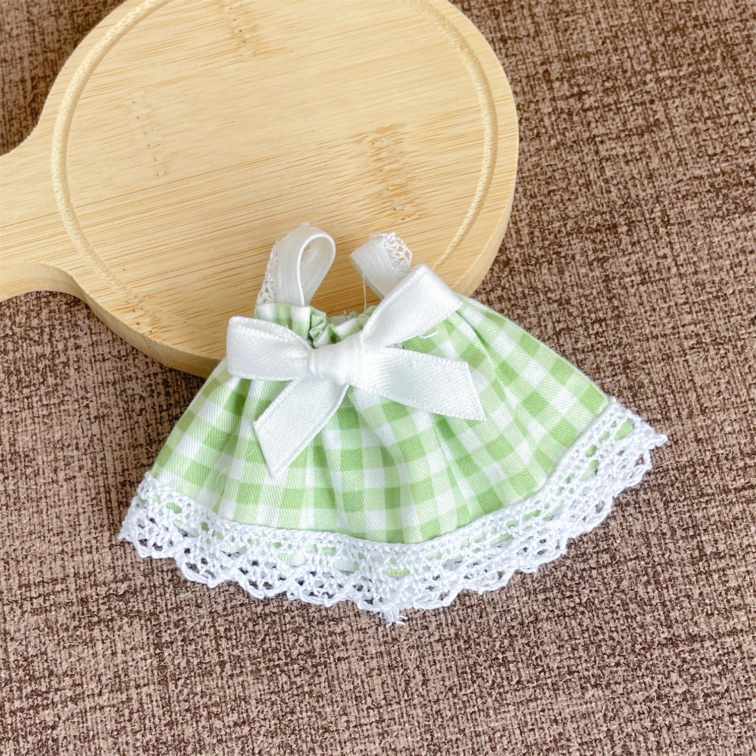 Green and white plaid (dress)