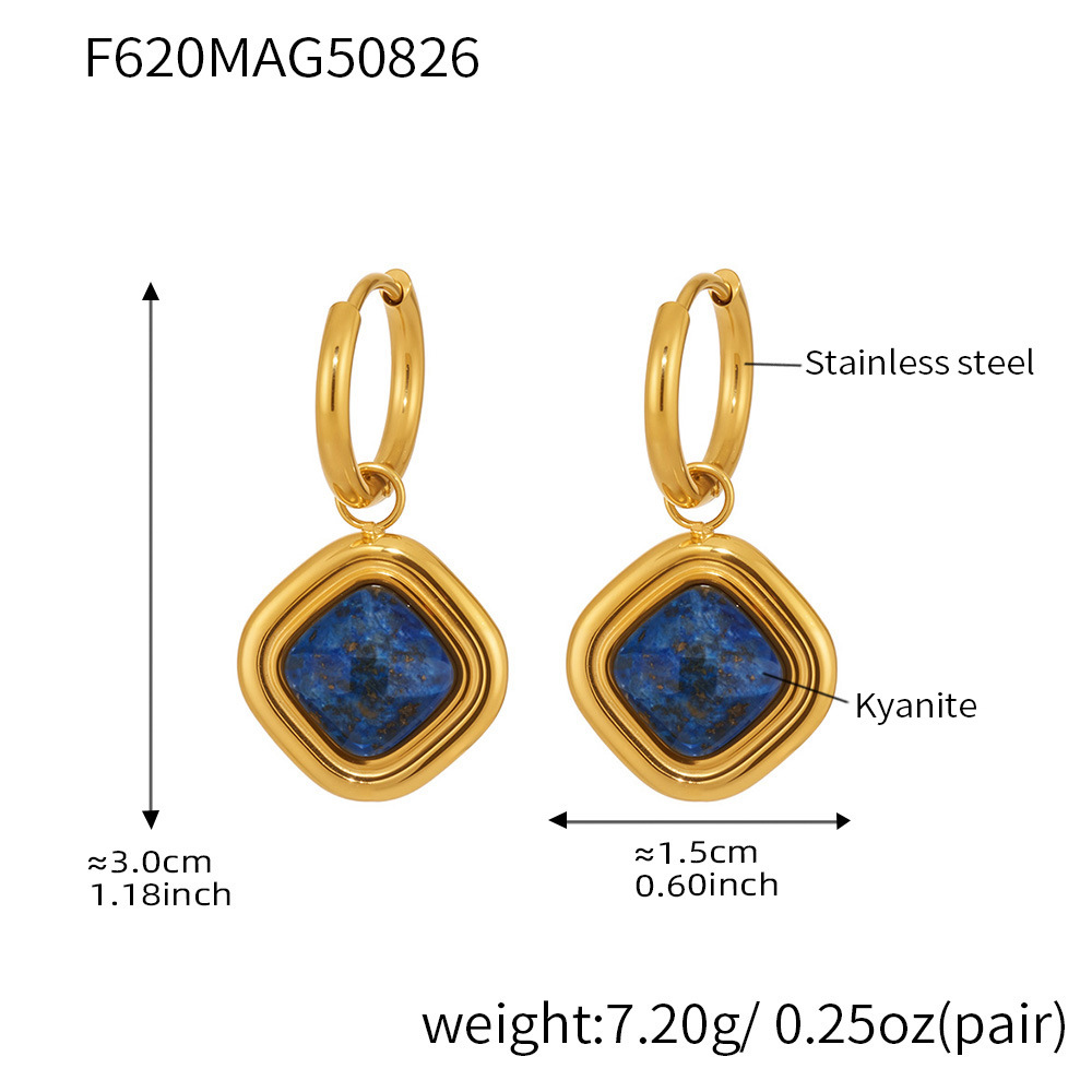 1:F620- Golden earrings