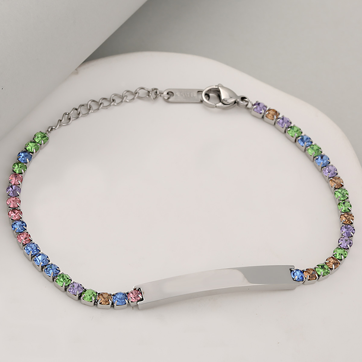 4:Silver colored stone