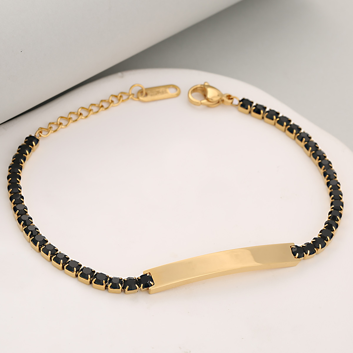 5:Golden black stone