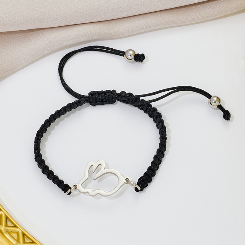 4:Steel-colored black rope