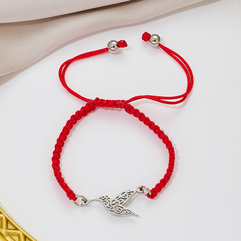 2:Steel-colored red rope