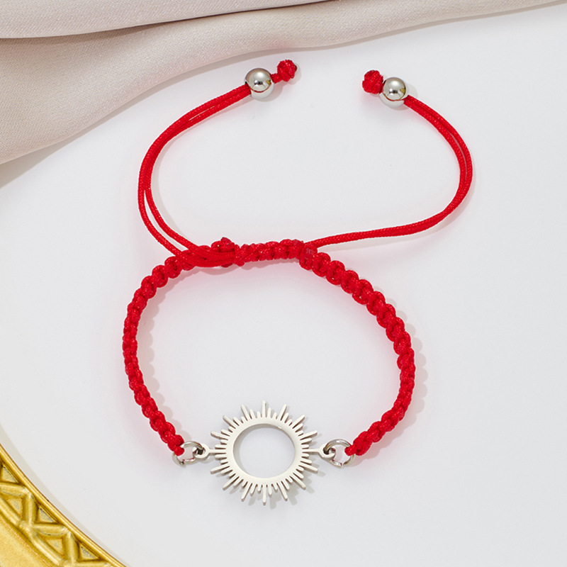 2:Steel-colored red rope