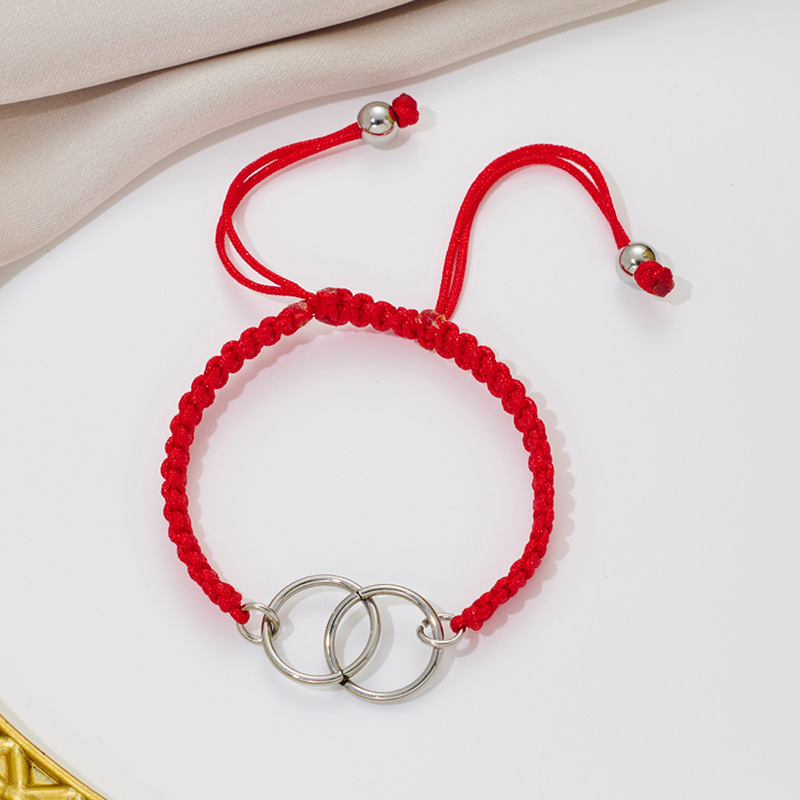 2:Steel-colored red rope