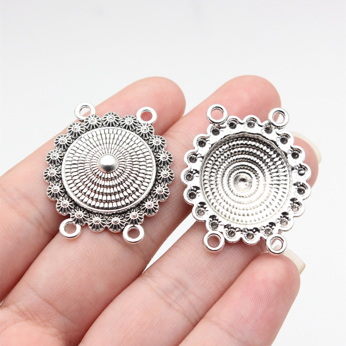 antique silver color