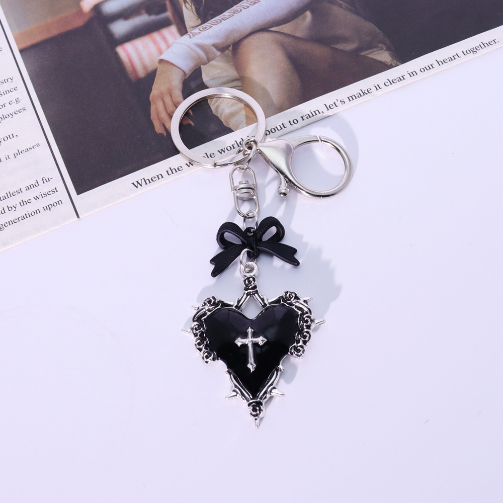 1:Black heart double button bow